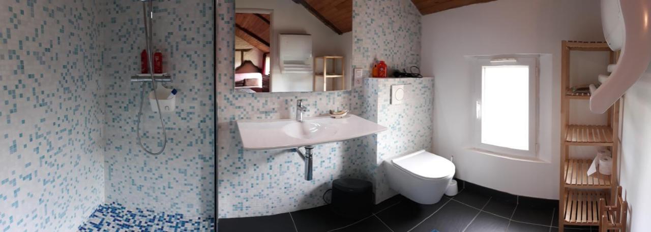 Lunas  La Girafe Bleue Bed & Breakfast エクステリア 写真